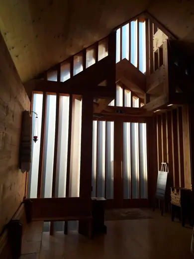 Photo 5: Interior · Interiors of the Belarusian Church of London