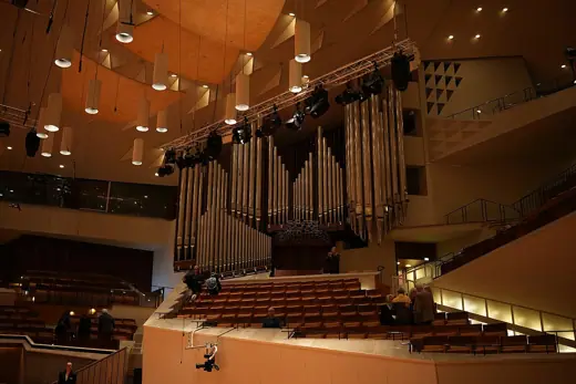 Photo 6: Interior · Das Bild zeigt die Orgel der Berliner Philharmonie