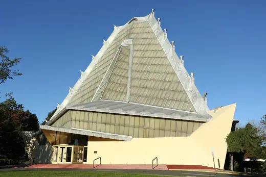 Photo 2: Exterior · Beth Sholom