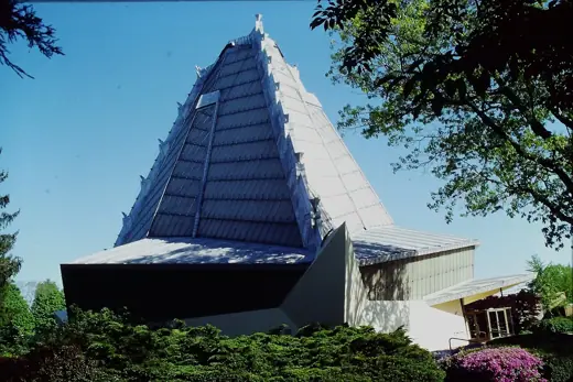 Photo 3: Exterior · Designed by Frank Lloyd Wright