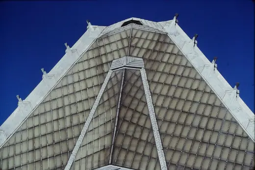 Photo 4: Exterior · Designed by Frank Lloyd Wright