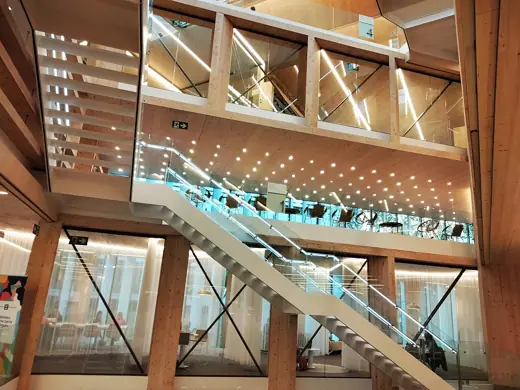 Photo 5: Interior · Biblioteca Gabriel García Márquez, c