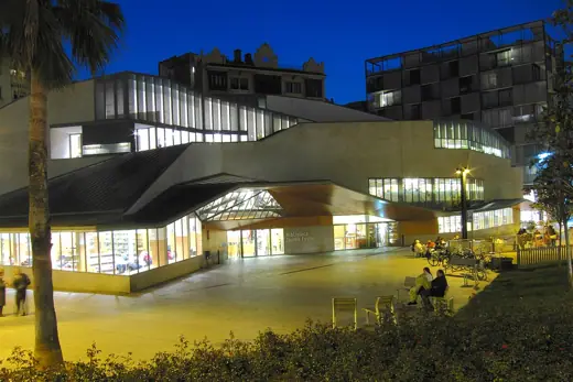 Photo 6: Detail · Biblioteca Jaume Fuster
