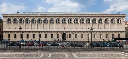 Photo 1: Exterior · Southern facade of Bibliothèque Sainte-Geneviève in Paris