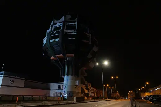 Photo 5: Context · Bierpinsel bei Nacht am 7