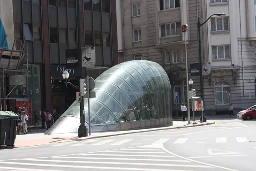 Photo 6: Context · Estación de Moyua of Bilbao Metro , Plaza de Federico Moyúa, Bilbao , Biscay , Spain , July 2010 