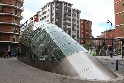 Photo 3: Exterior · Carlos VII Hiribidea Portugalete Metro station