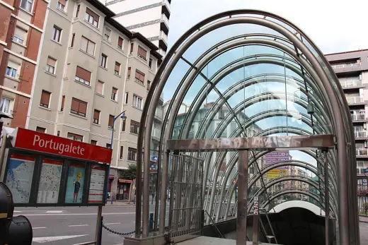 Photo 4: Exterior · Carlos VII Hiribidea Portugalete Metro station