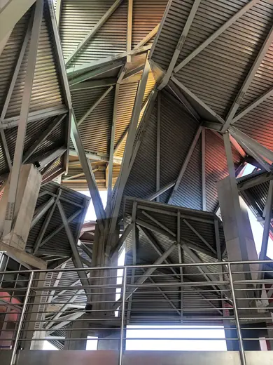 Photo 5: Interior