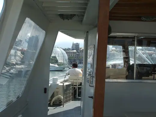 Photo 2: Interior · Immagine dal porto antico di Genova, Italia