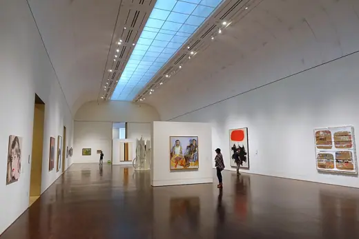 Photo 6: Interior