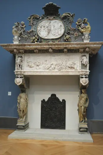 Photo 5: Interior · Bode-Museum im Bezirk Berlin-Mitte in Berlin/Deutschland, Kamin aus dem Husumer Schloss, von 1612/15 (Inv