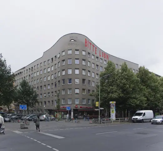 Photo 2: Exterior