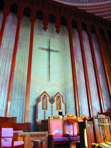 Photo 4: Interior