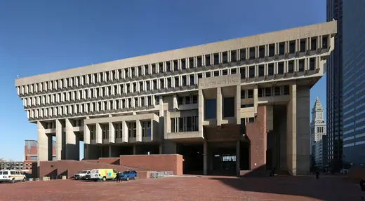 Photo 2: Exterior