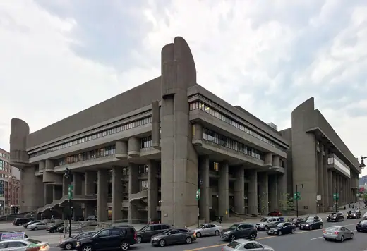 Photo 2: Exterior