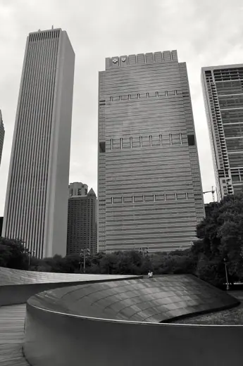 Photo 3: Exterior