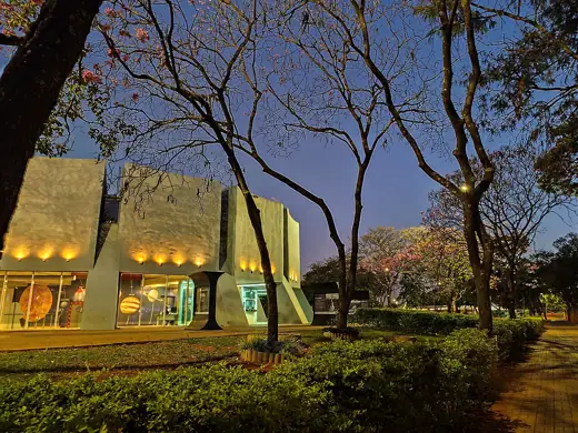Photo 4: Exterior · museu em Brasília, Distrito Federal