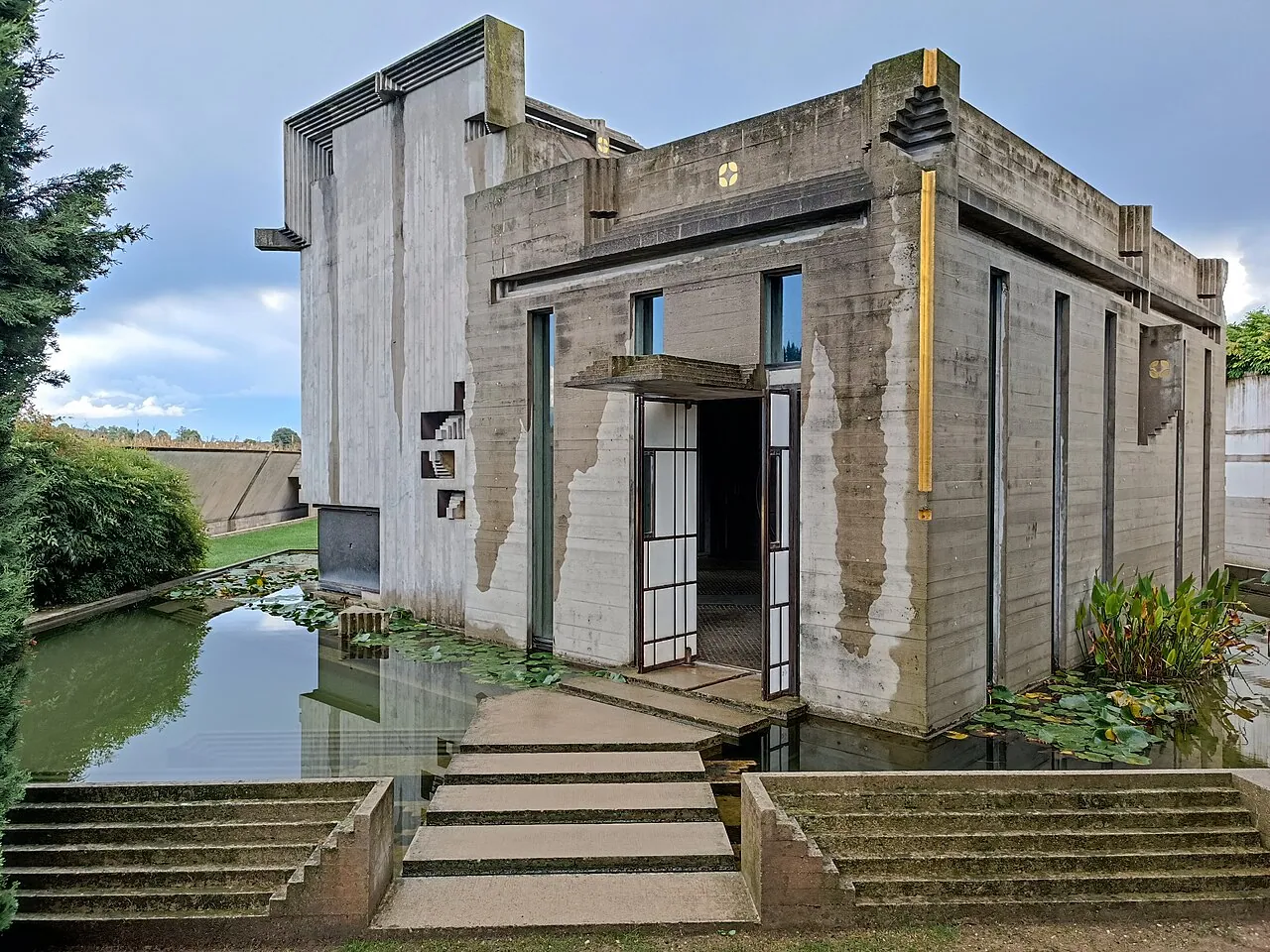 Brion Cemetery: Exterior · tomba Brion