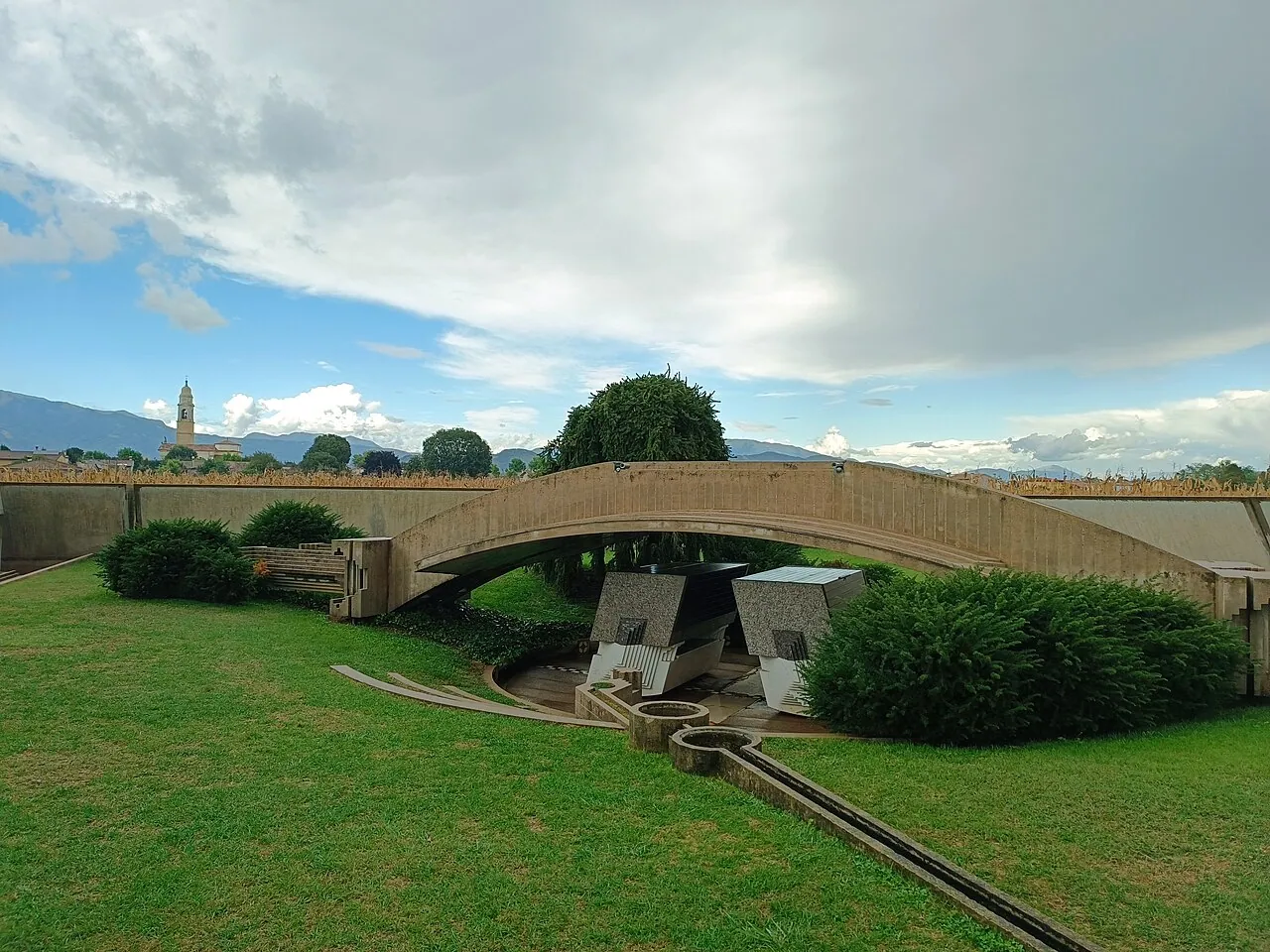 Brion Cemetery: Exterior · tomba Brion