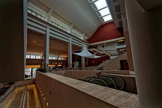Photo 5: Interior · London - Euston Road - British Library 1962-97 by Sir Colin Alexander St John ("Sandy") Wilson