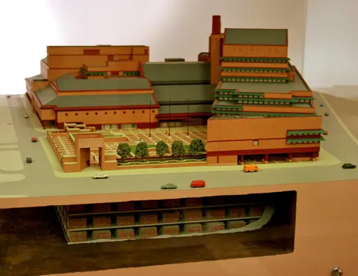 Photo 9: Model · Model of the British Library 