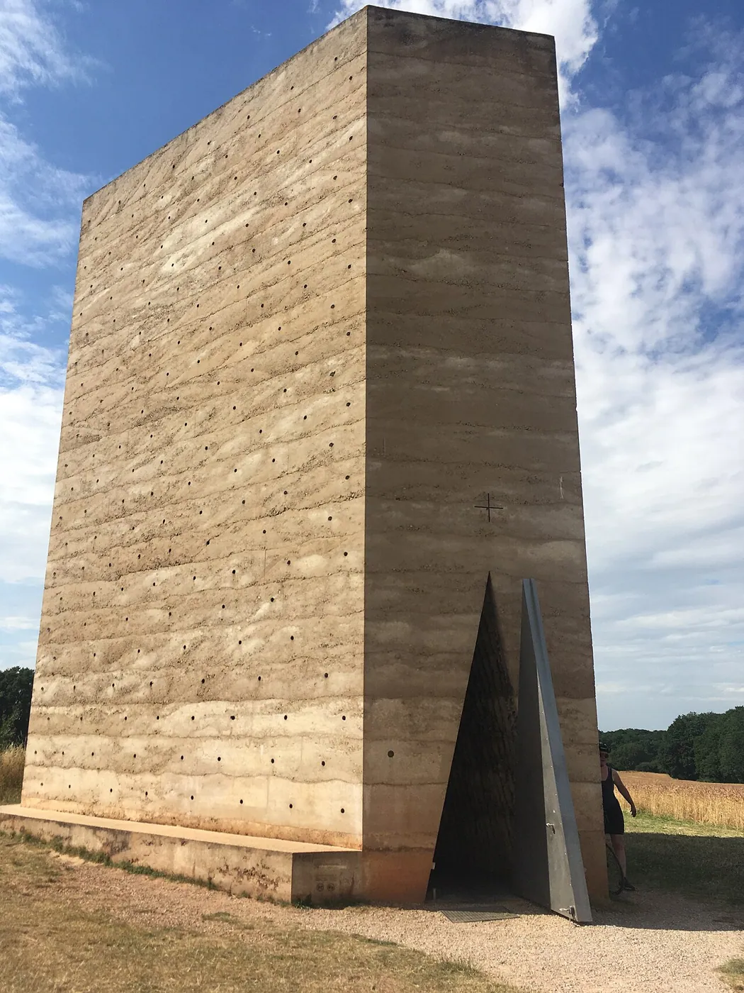 Bruder Klaus Field Chapel: Exterior · Bruder Klaus Kapelle nabij Wachendorf (Euskirchen) in juli 2022