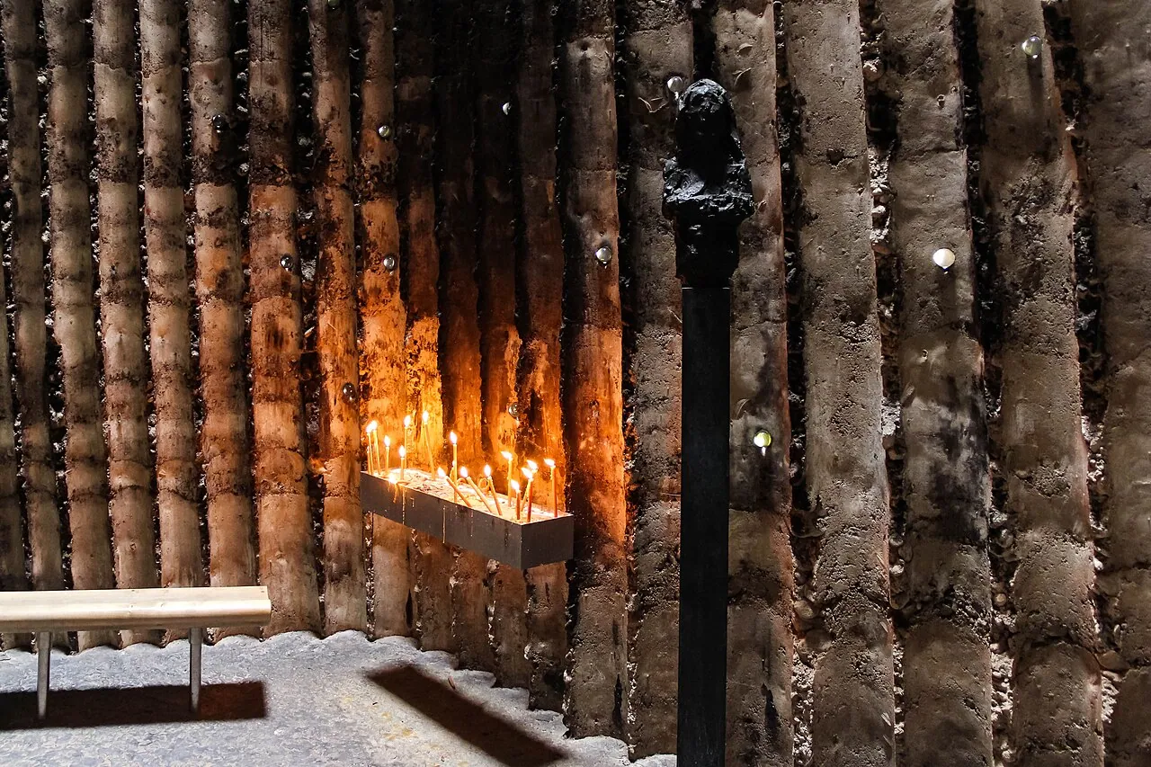 Bruder Klaus Field Chapel: Interior
