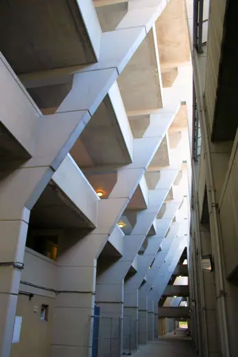 Photo 6: Interior · Taken by Ian Mansfield inside the residential area of Brunswick Centre on Sept 15th 2007