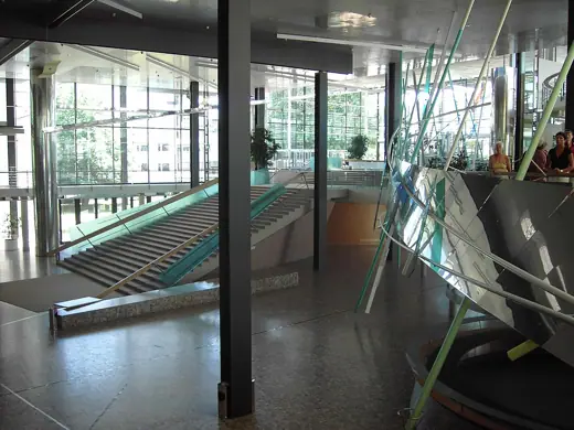 Photo 5: Interior · Foyer of the new Bundestag building in Bonn 