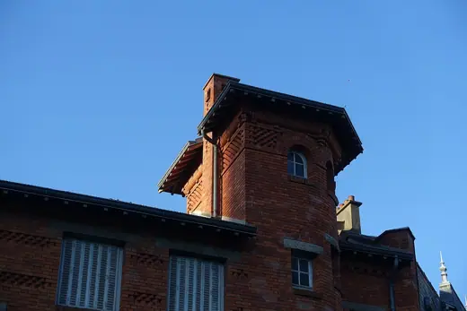 Photo 5: Detail