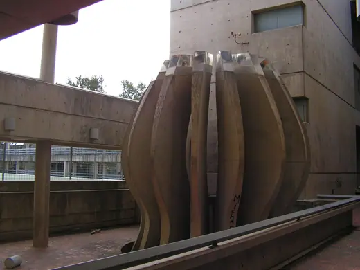 Photo 6: Detail