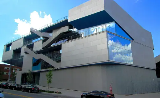 Photo 4: Context