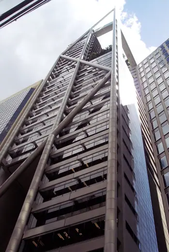 Photo 2: Exterior