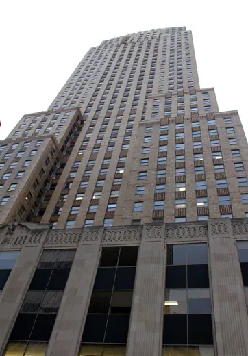 Photo 2: Exterior