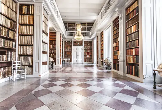 Photo 6: Interior