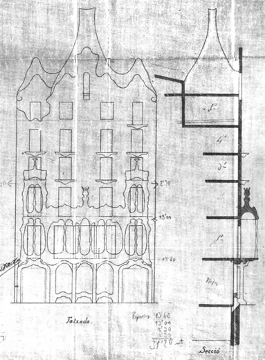 Photo 8: Section · Fachada y sección de la Casa Batlló, de Antoni Gaudí (1904)
