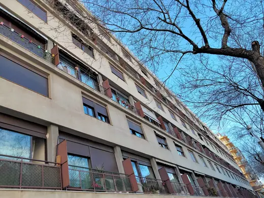 Photo 2: Exterior · Casa Bloc, pg