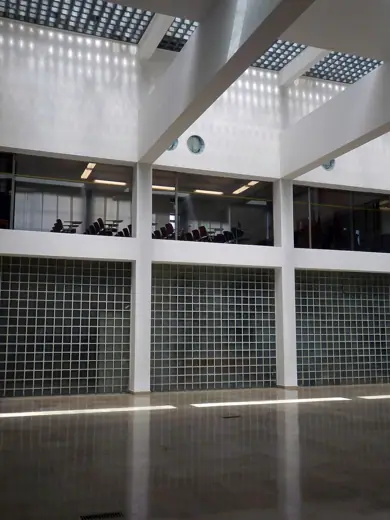 Photo 6: Interior