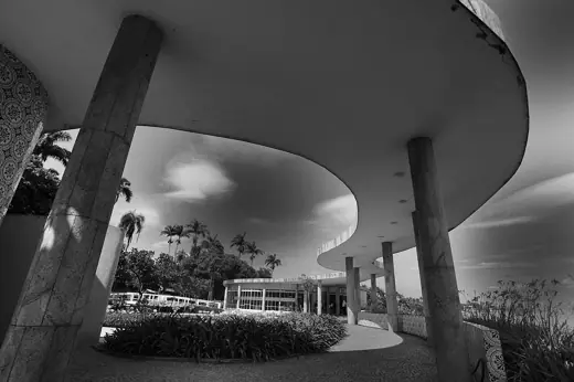 Photo 3: Exterior · Edifício do conjunto arquitetônico da Pampulha