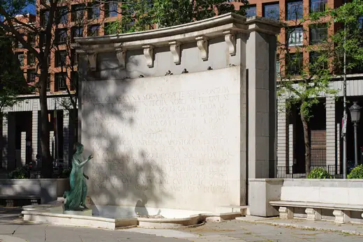 Photo 4: Exterior · Monument to Eugenio d'Ors Rovira, located in front of Paseo del Prado No