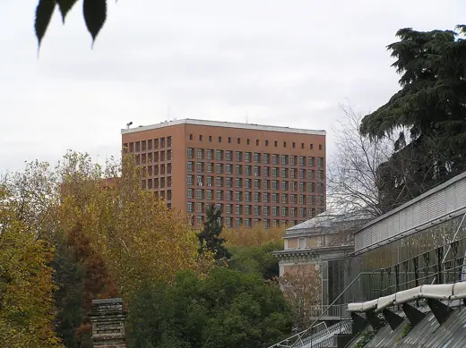 Photo 5: Context · Ministerio de Sanidad y Consumo español ( Madrid ), obra de Francisco de Asis Cabrero, 1949