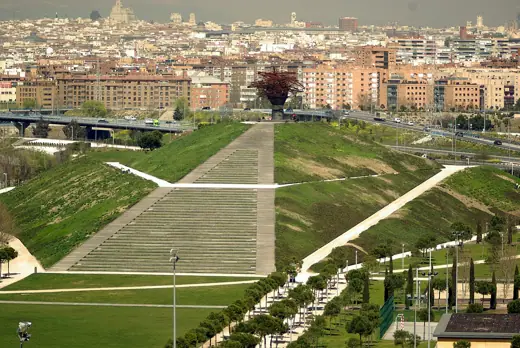 Photo 6: Section · ® MADRID P.L.M