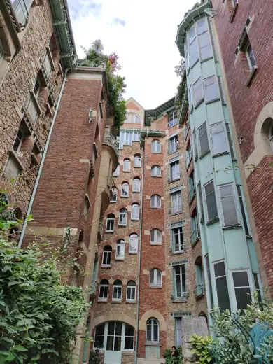 Photo 4: Exterior · Castel Béranger, Paris 16e