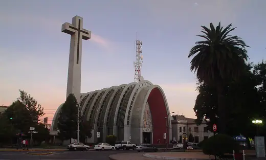 Photo 1: Exterior · Catedral de Chillán , región del Biobío, Chile