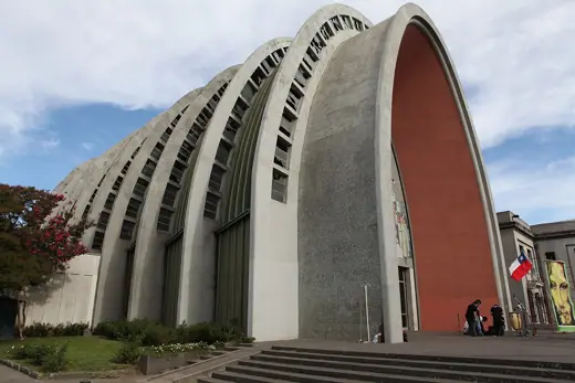 Photo 2: Exterior