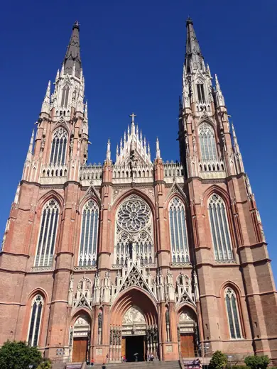 Photo 3: Exterior