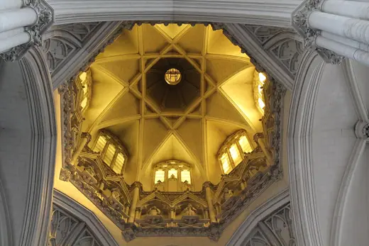 Photo 5: Interior · La Plata Cathedral vault
