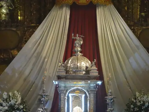 Photo 4: Interior · Cathedral of Cusco