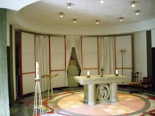 Photo 3: Interior